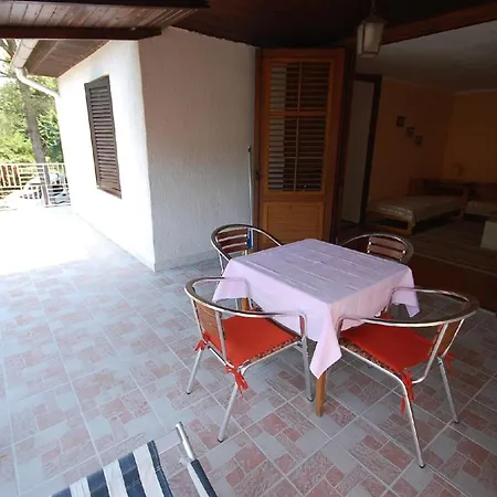 Apartment Fuer 4 Personen Ca 40 Qm In Njivice, Kvarner Bucht Krk
